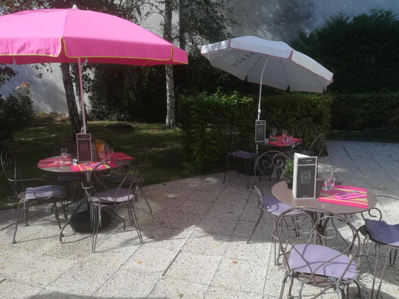 Hotel Ibis Paris Le Bourget La Courneuve Esterno foto